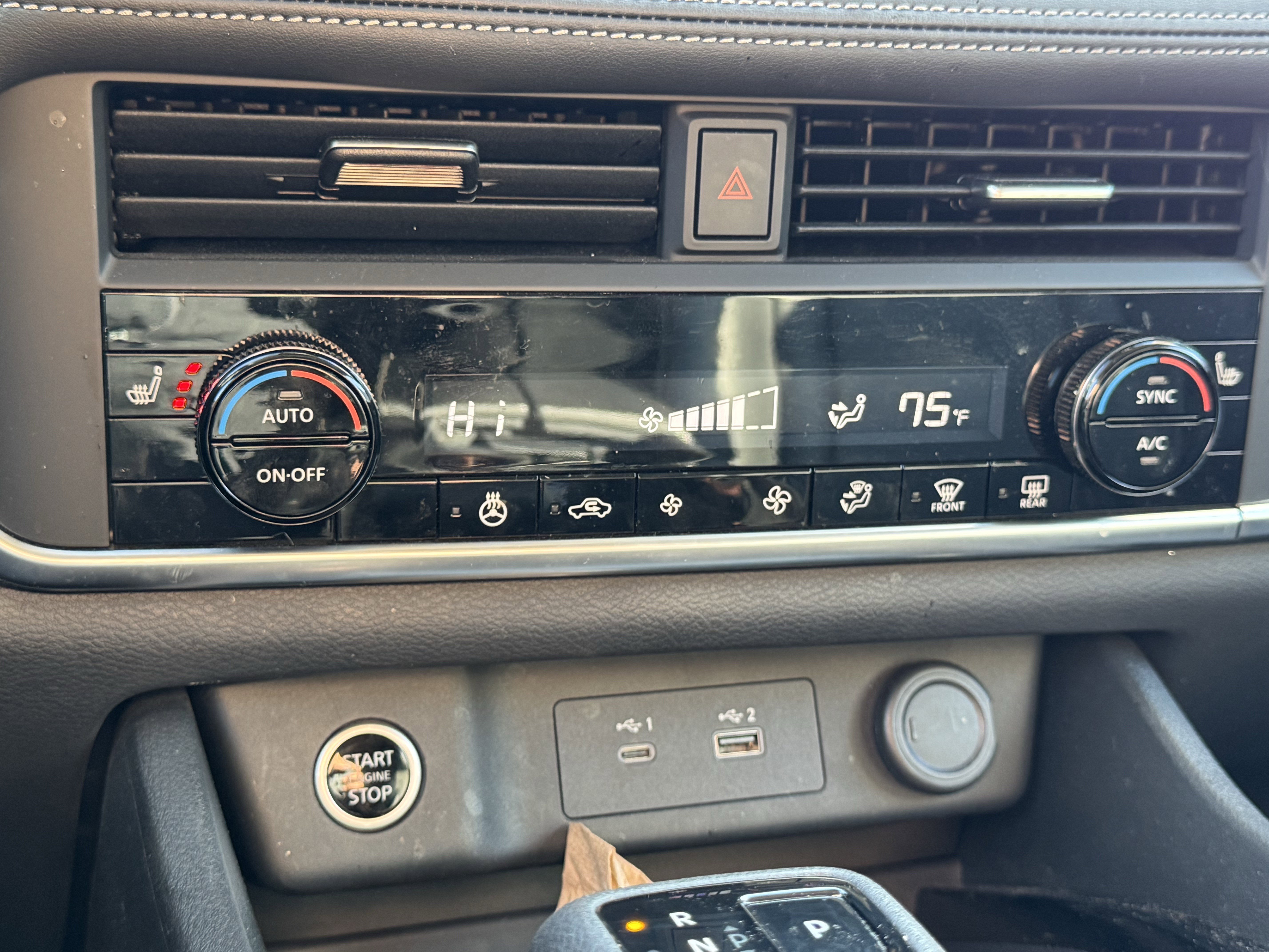 Used 2023 Nissan Rogue SV w/ SV Premium B Package image 9