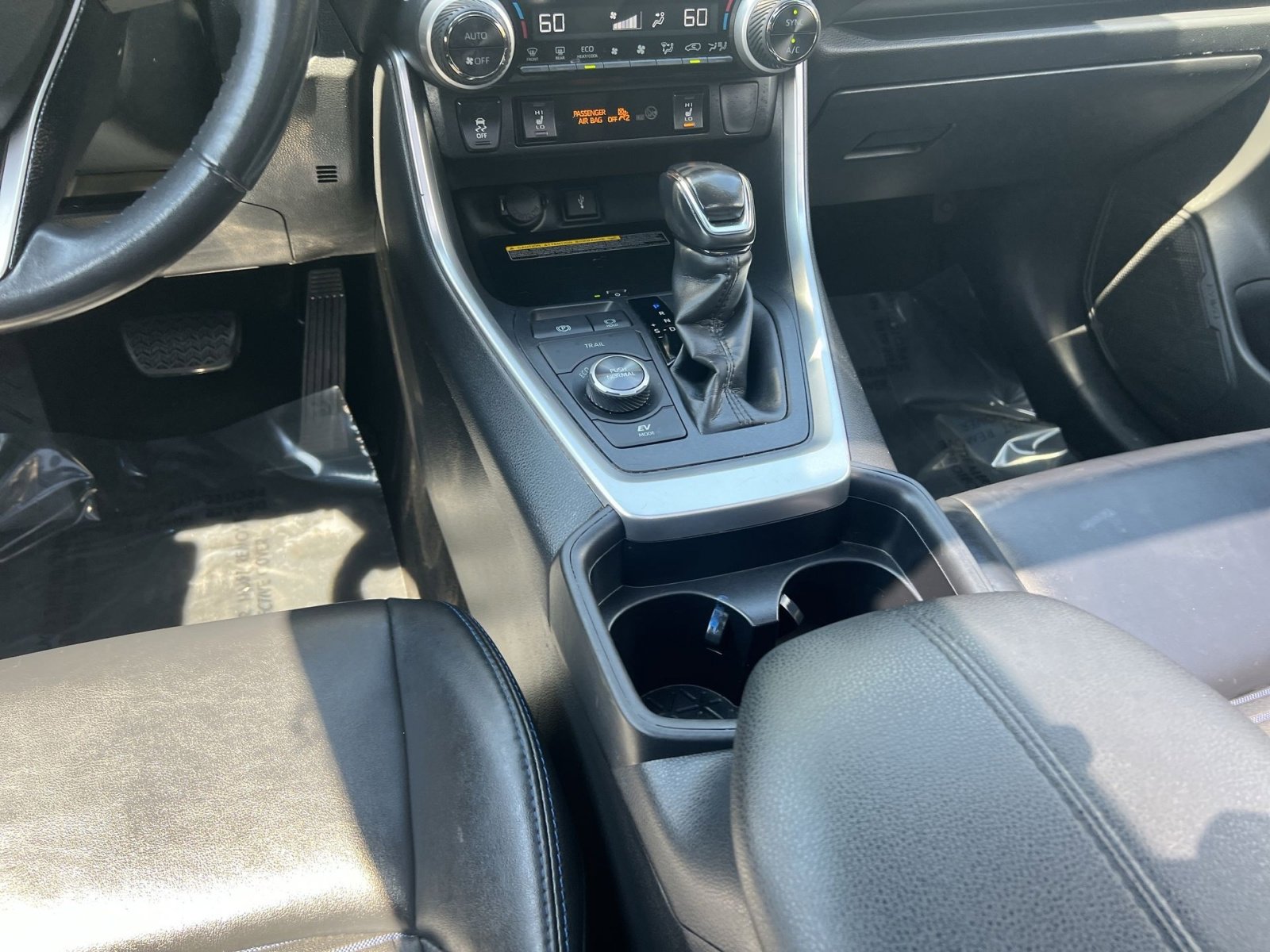 Used 2020 Toyota RAV4 XSE AWD/4WD image 31