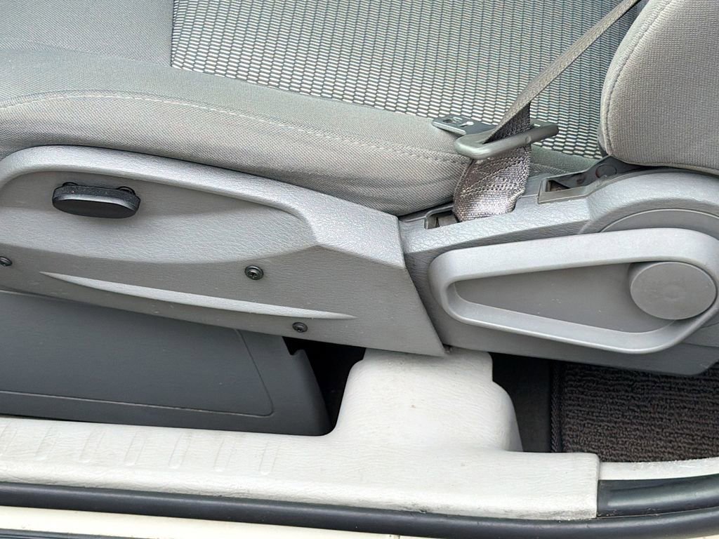 Used 2007 Chrysler PT Cruiser Convertible w/ Spring Special Group image 22