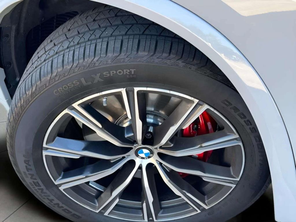 Used 2025 BMW X5 xDrive40i w/ M Sport Package image 34