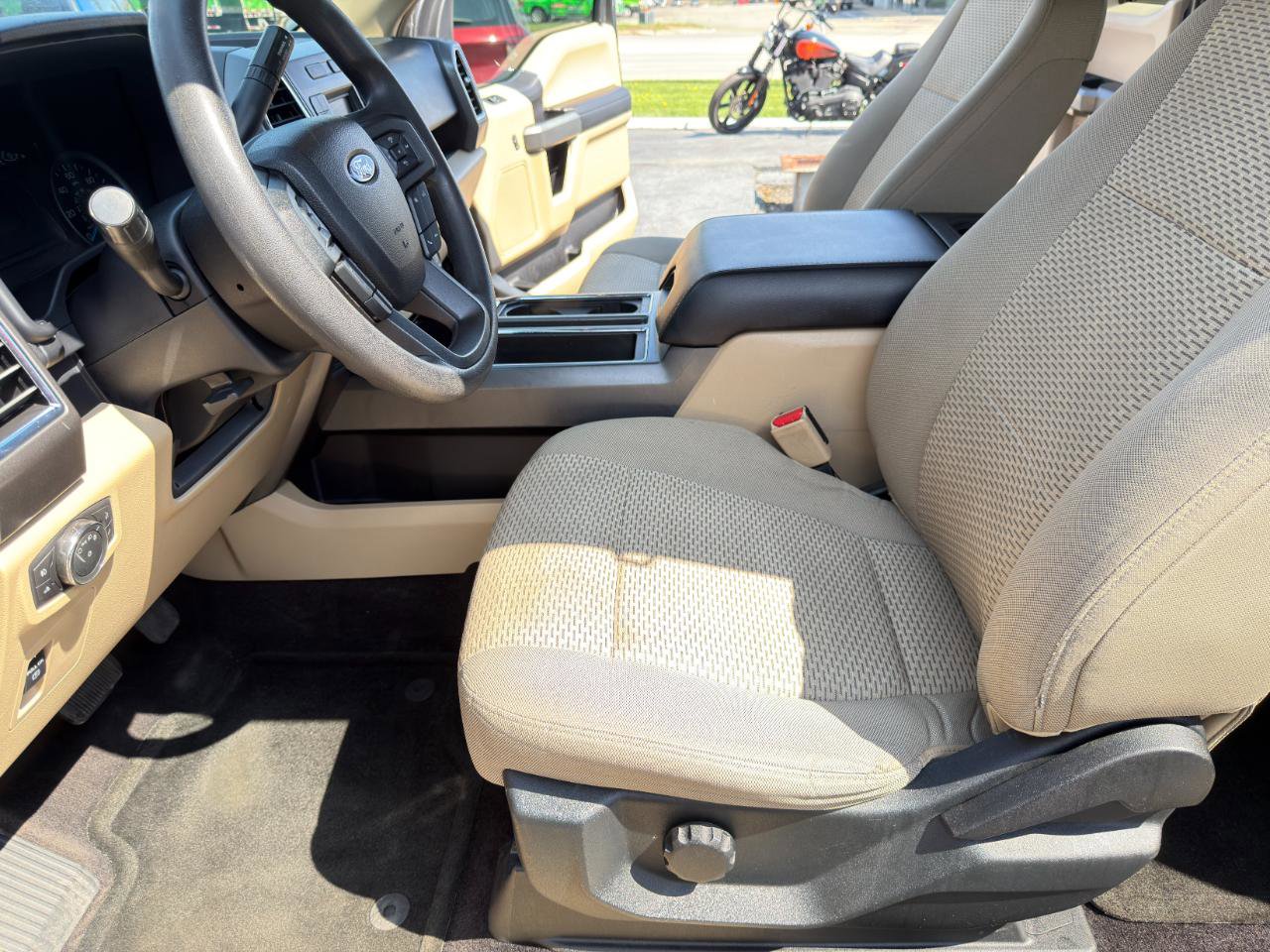 Used 2016 Ford F150 XLT RWD image 22