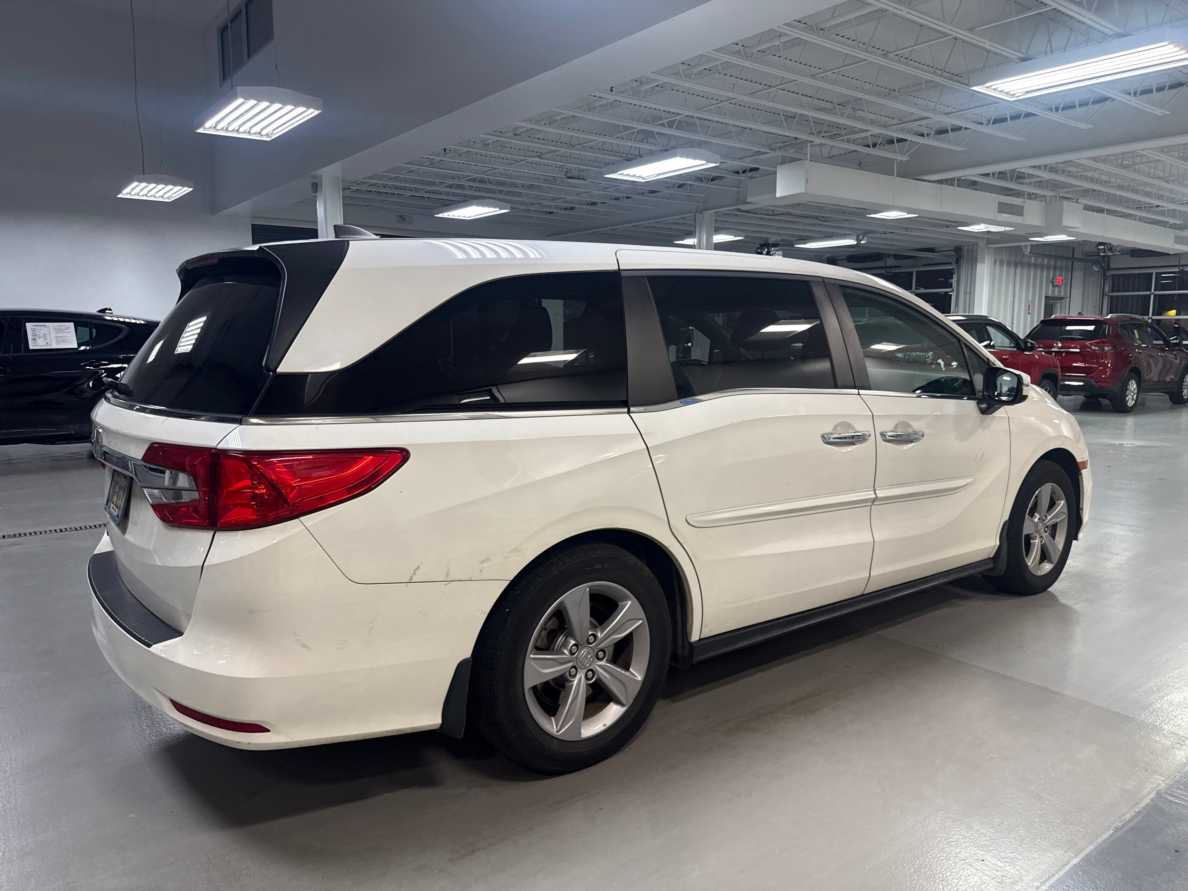 Used 2018 Honda Odyssey EX-L image 24