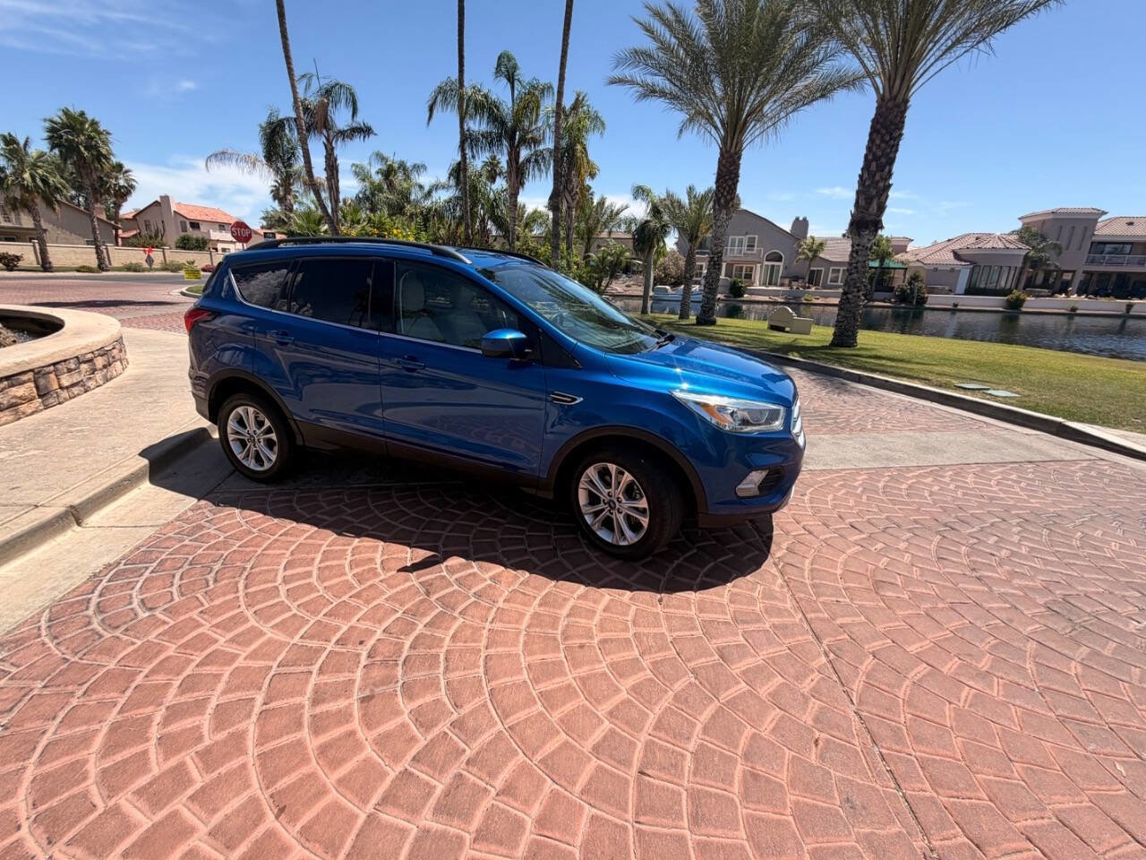 Used 2019 Ford Escape SEL FWD image 12