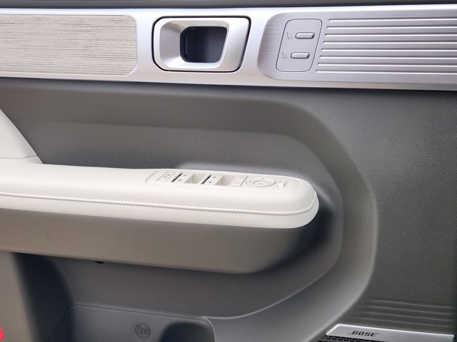 Used 2025 Hyundai Santa Fe Calligraphy image 23