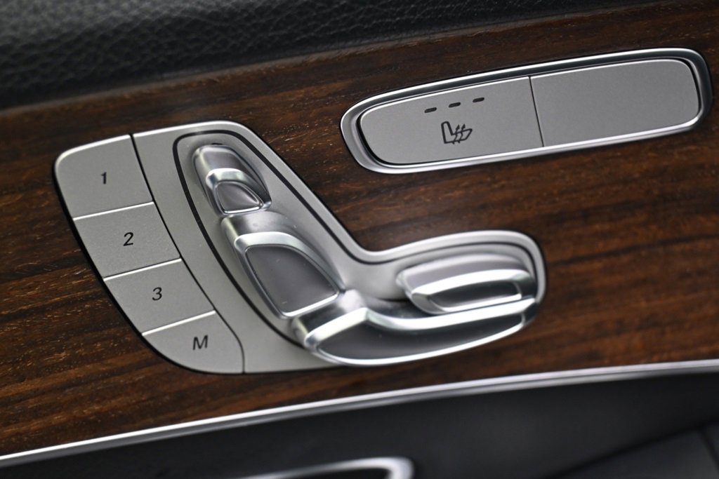 Used 2020 Mercedes-Benz C 300 4MATIC Sedan image 13