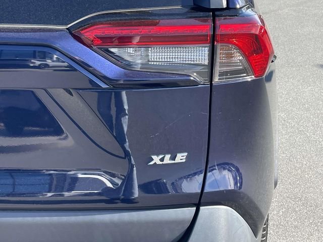 Used 2021 Toyota RAV4 XLE Premium image 15
