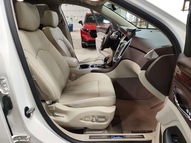 Used 2012 Cadillac SRX Luxury image 30