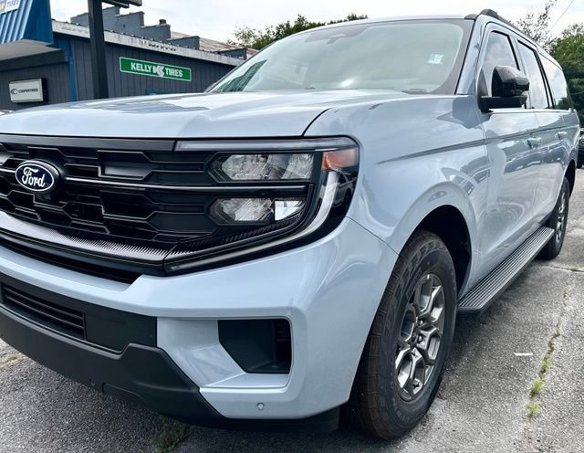 New 2027 Ford Expedition Max Active AWD/4WD image 1