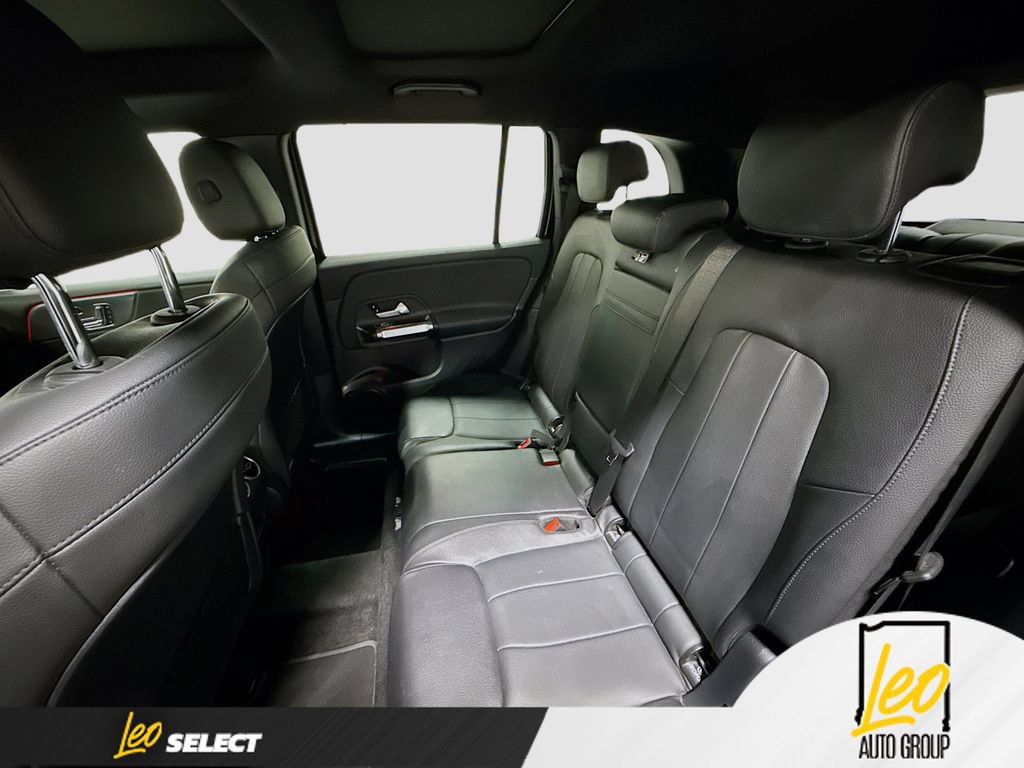 Used 2021 Mercedes-Benz GLB 250 4MATIC w/ Premium Package image 26