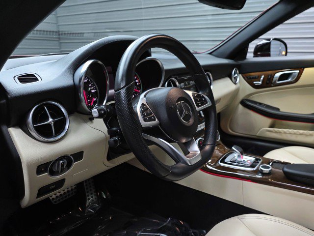 Used 2019 Mercedes-Benz SLC 300 image 13