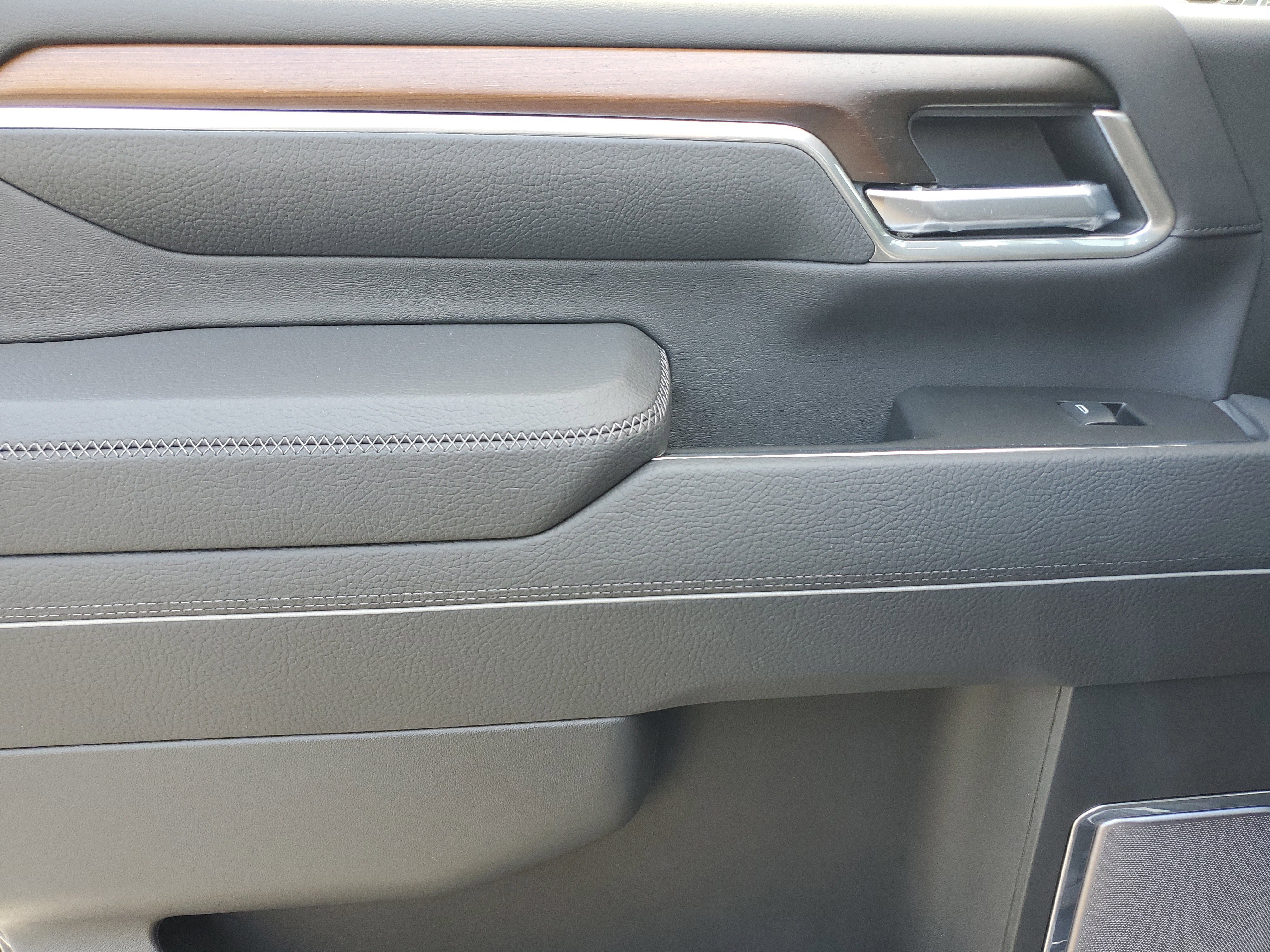 New 2025 GMC Sierra 2500 Denali image 13