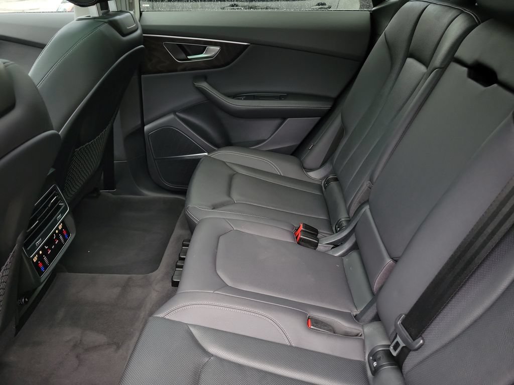 Certified 2023 Audi Q8 Premium Plus w/ Premium Plus Package AWD/4WD image 26