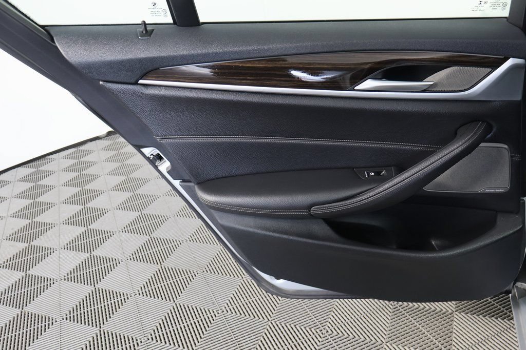Used 2021 BMW 540i w/ Premium Package RWD image 13