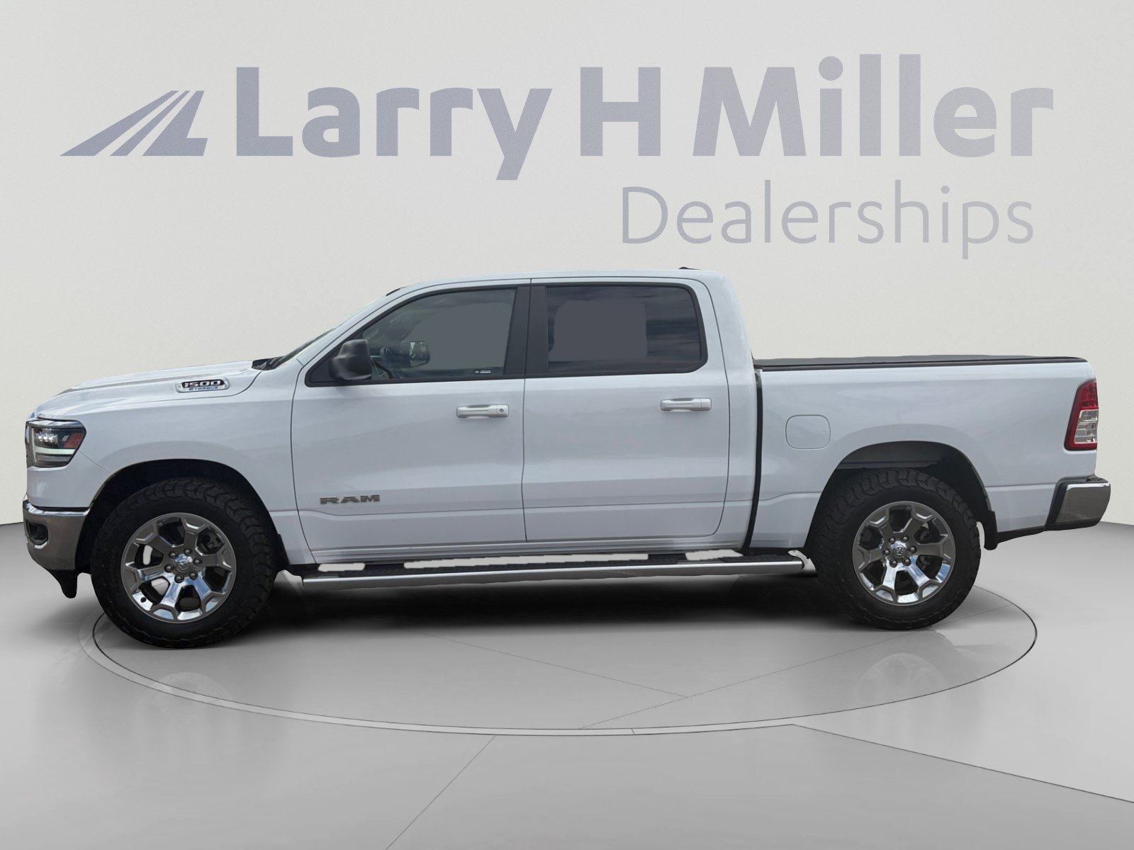 Used 2022 RAM 1500 Big Horn AWD/4WD image 3