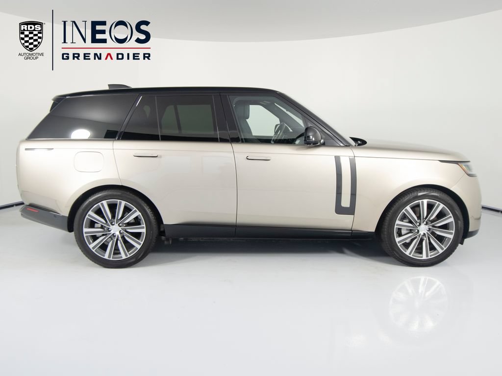 Used 2023 Land Rover Range Rover SE AWD/4WD image 4