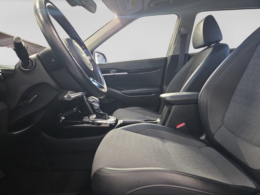 Used 2024 Kia Seltos X-Line AWD/4WD image 16