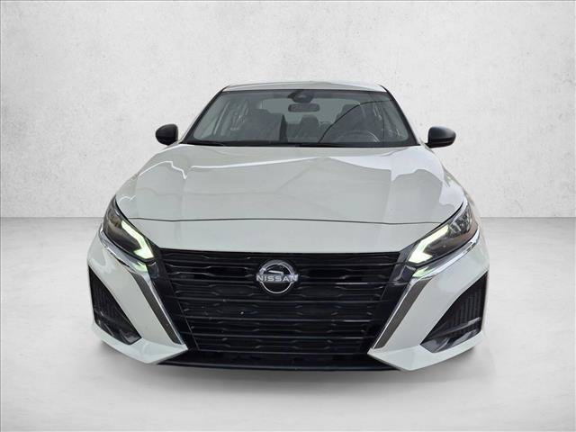 Used 2025 Nissan Altima 2.5 SV FWD image 2