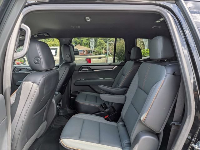 Used 2025 GMC Acadia AT4 AWD/4WD image 18