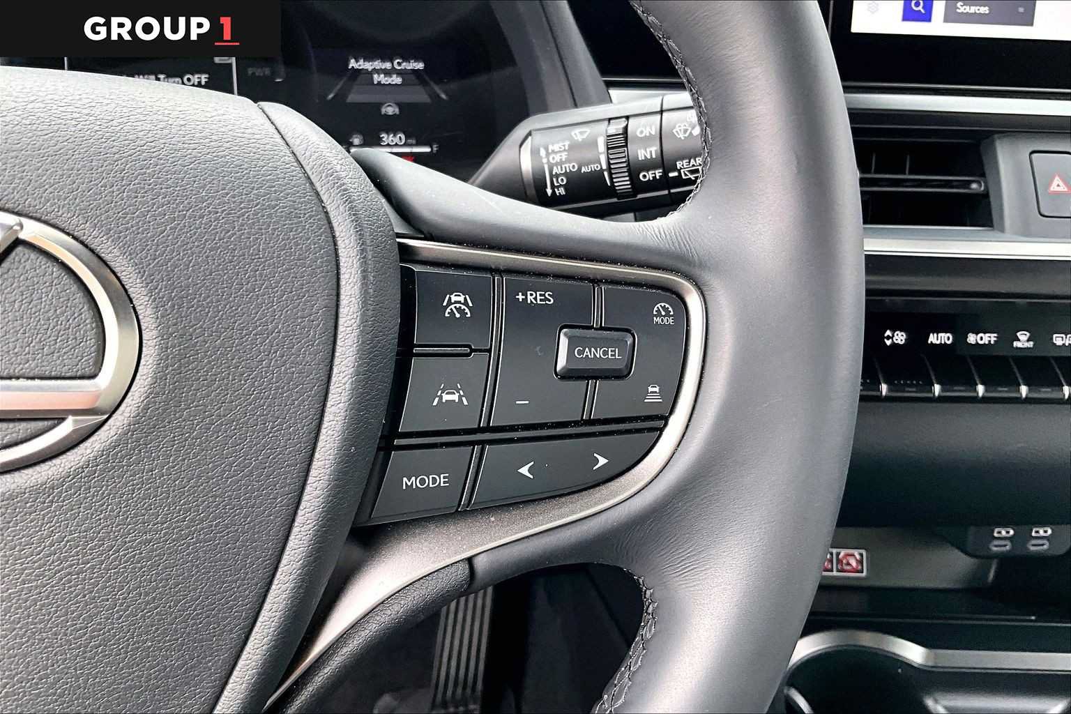 Certified 2025 Lexus UX 300h FWD w/ Accessory Package (Z1) image 22