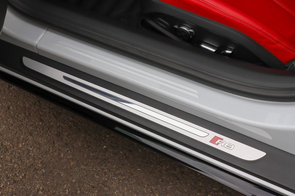 Used 2023 Audi R8 V10 performance RWD image 25