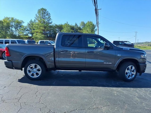 New 2026 RAM 1500 4x4 Crew Cab image 2
