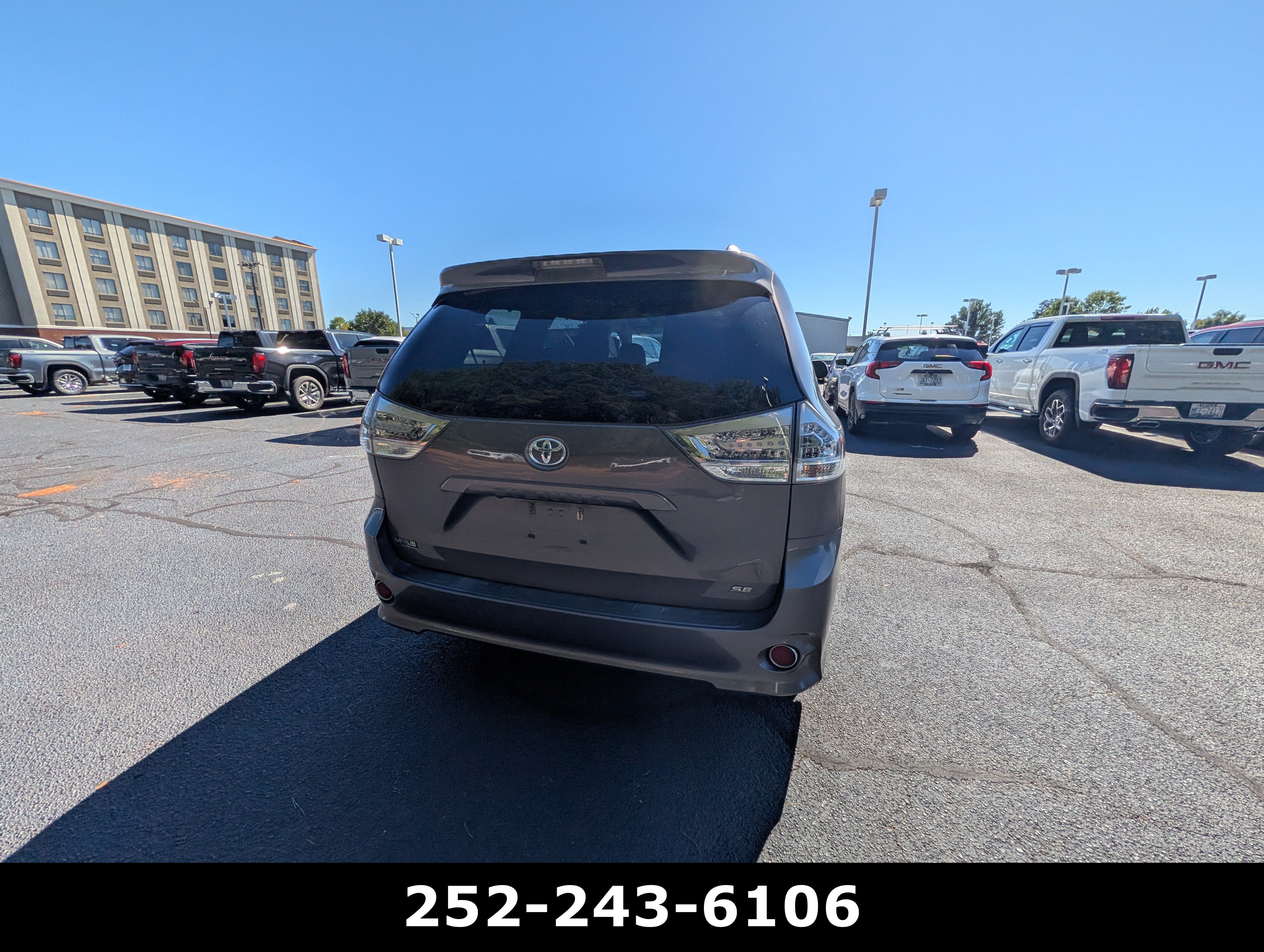 Used 2016 Toyota Sienna SE Premium FWD image 7