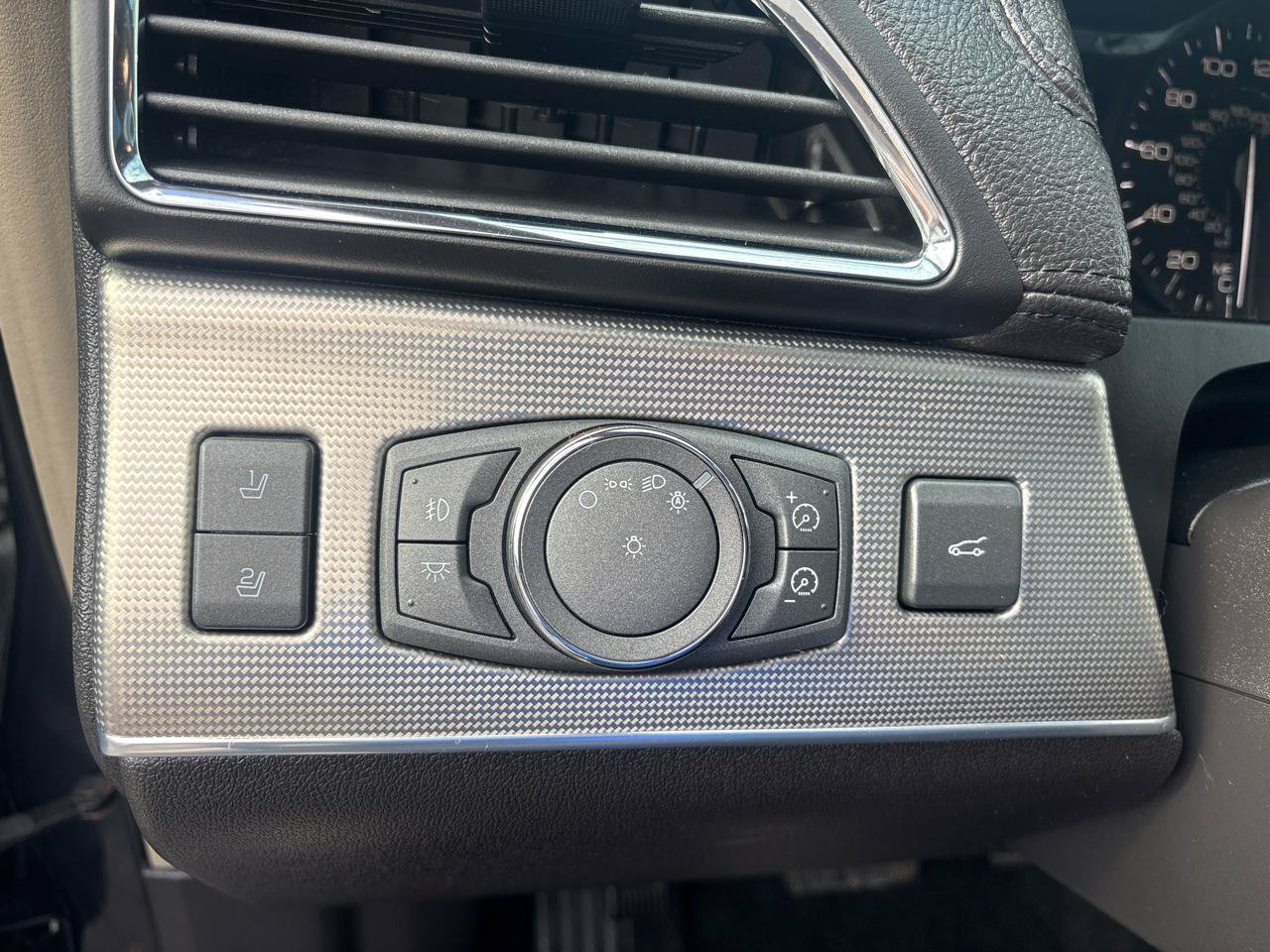 Used 2013 Lincoln MKX AWD image 14
