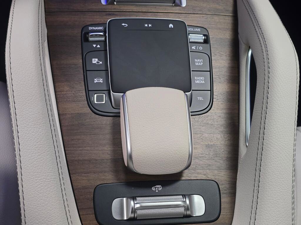 New 2026 Mercedes-Benz GLS 450 4MATIC image 16