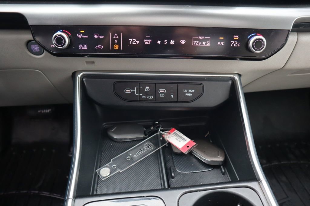 Used 2025 Kia Carnival SX FWD image 22