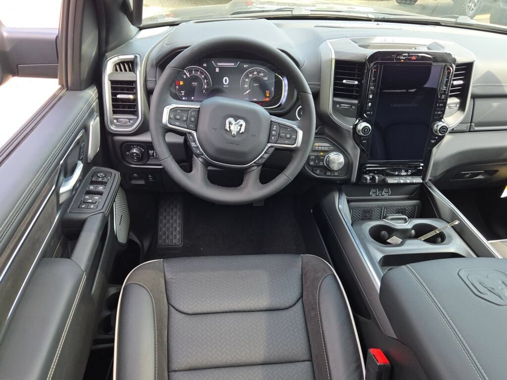 New 2027 RAM 1500 Laramie AWD/4WD image 17