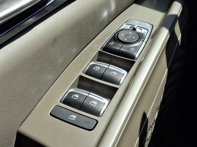 Used 2026 Kia Carnival FWD image 28