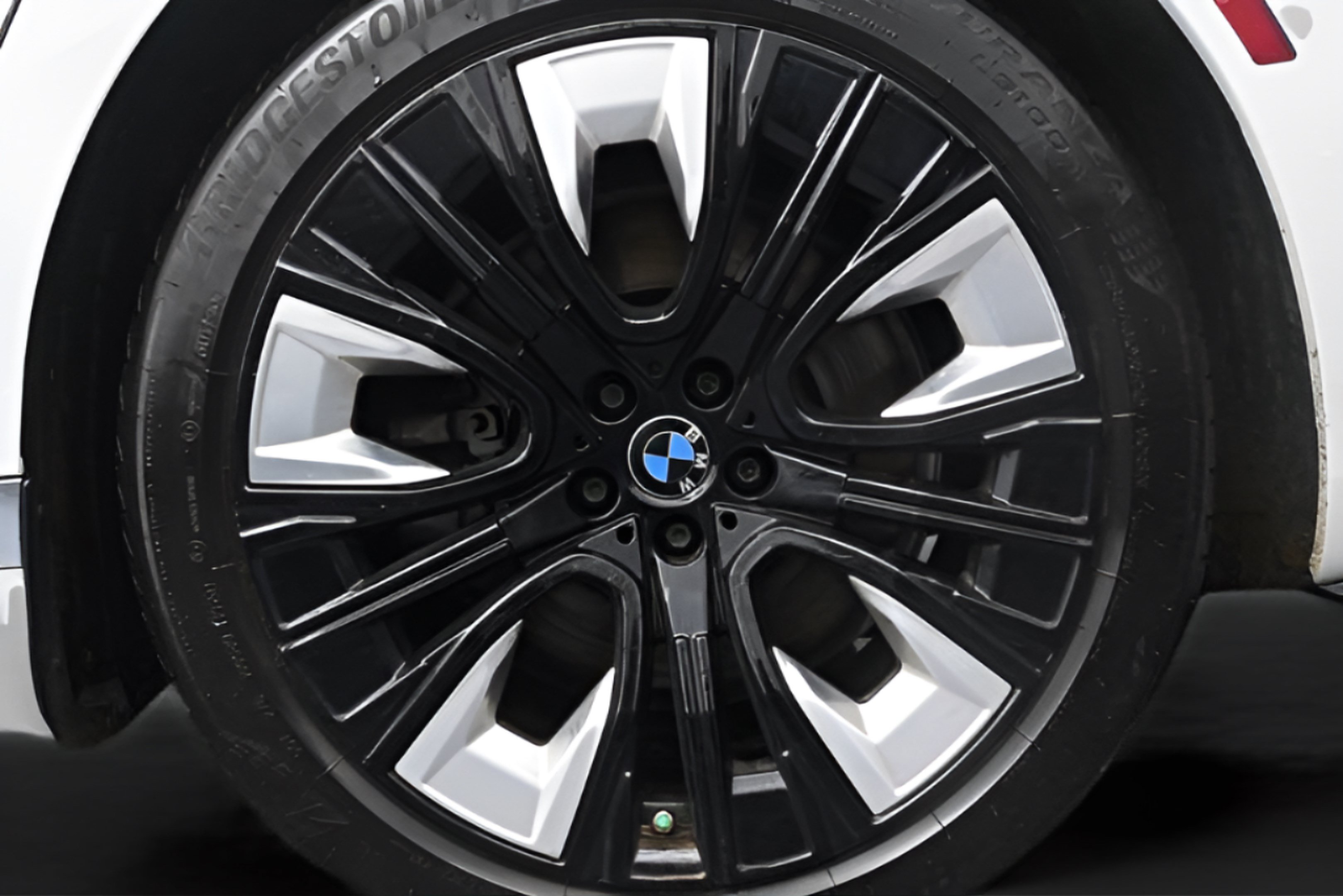 Certified 2023 BMW i7 xDrive60 AWD/4WD image 46