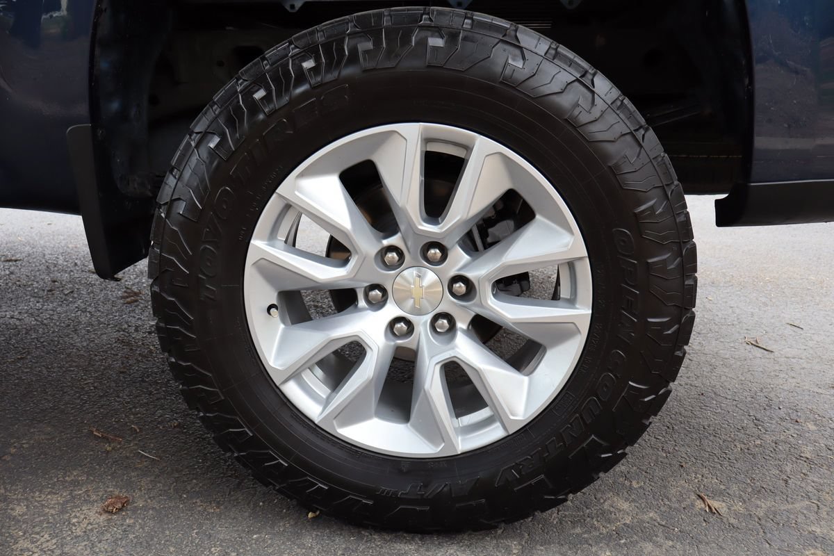 Used 2022 Chevrolet Silverado 1500 Custom AWD/4WD image 40