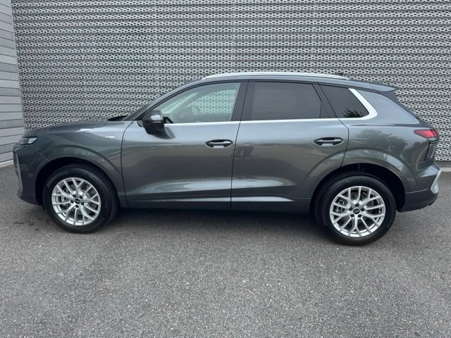 New 2026 Audi Q3 quattro 2.0T AWD/4WD image 2