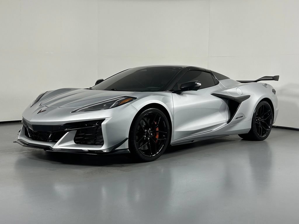 Used 2026 Chevrolet Corvette Z06 RWD image 9
