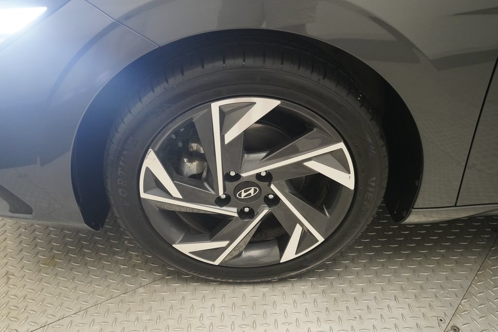 Used 2024 Hyundai Elantra Limited FWD image 26