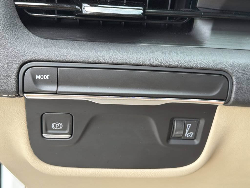 Certified 2023 Cadillac Escalade Premium Luxury RWD image 30