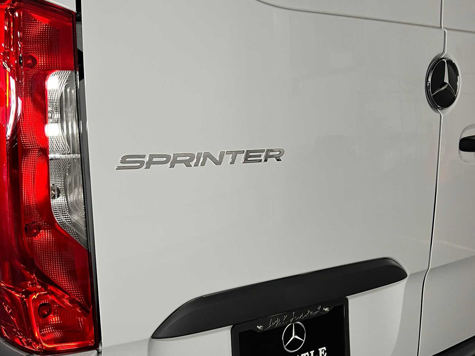 Used 2025 Mercedes-Benz Sprinter 2500 image 15