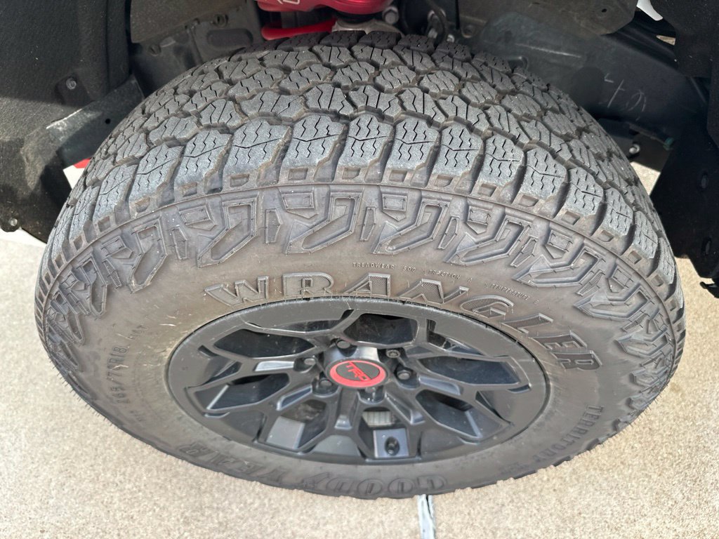 Used 2025 Toyota Tacoma TRD Pro AWD/4WD image 12
