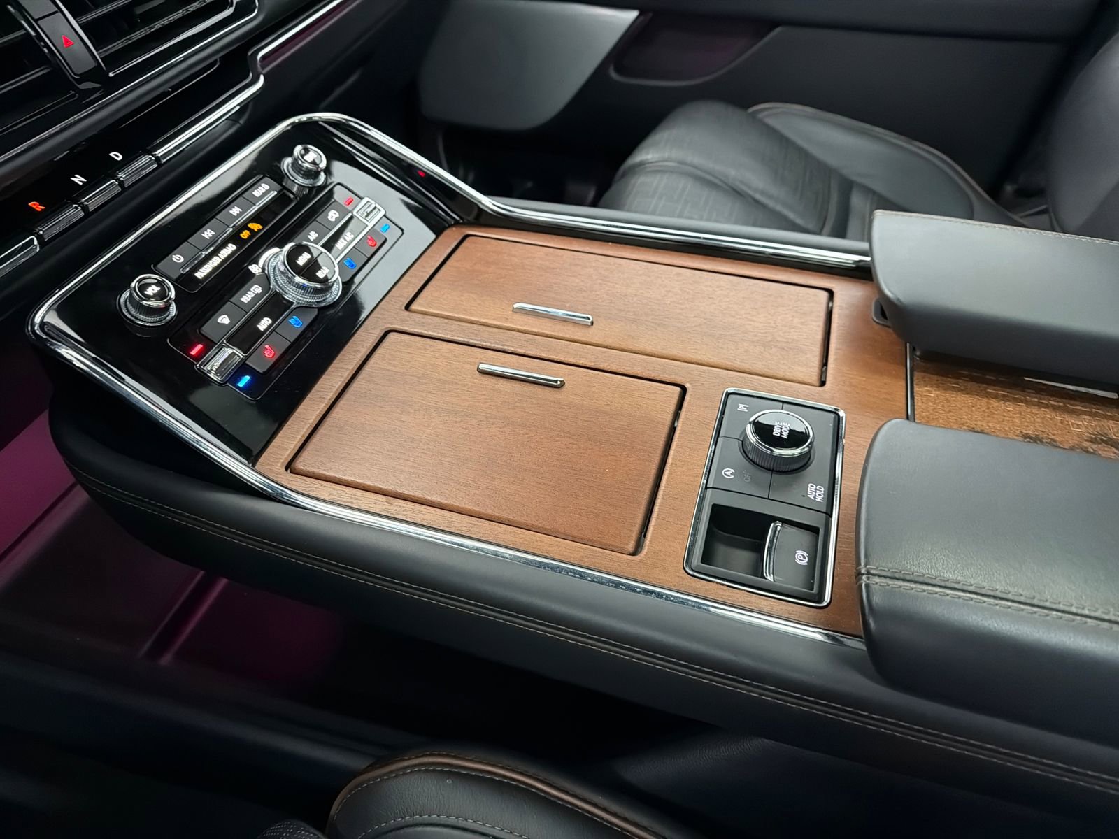 Used 2023 Lincoln Navigator Black Label image 34