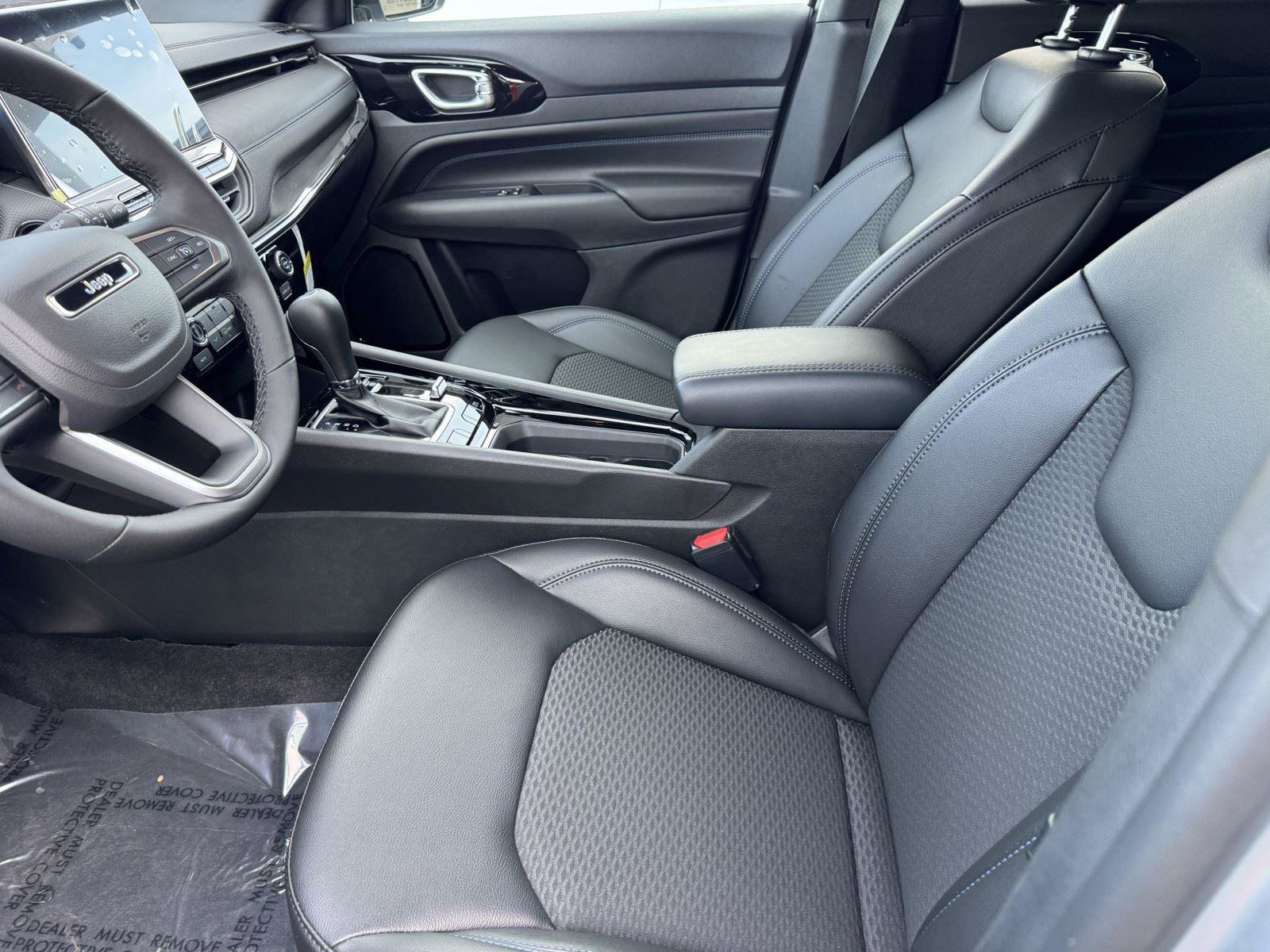 New 2026 Jeep Compass Latitude image 13