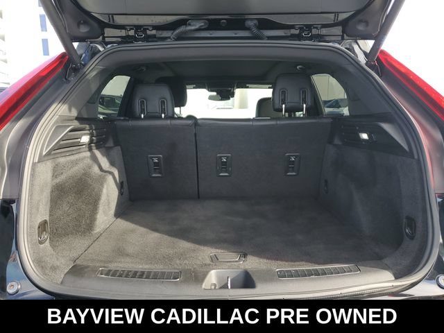 Used 2020 Cadillac XT4 Premium Luxury w/ Driver Awareness Package FWD image 11