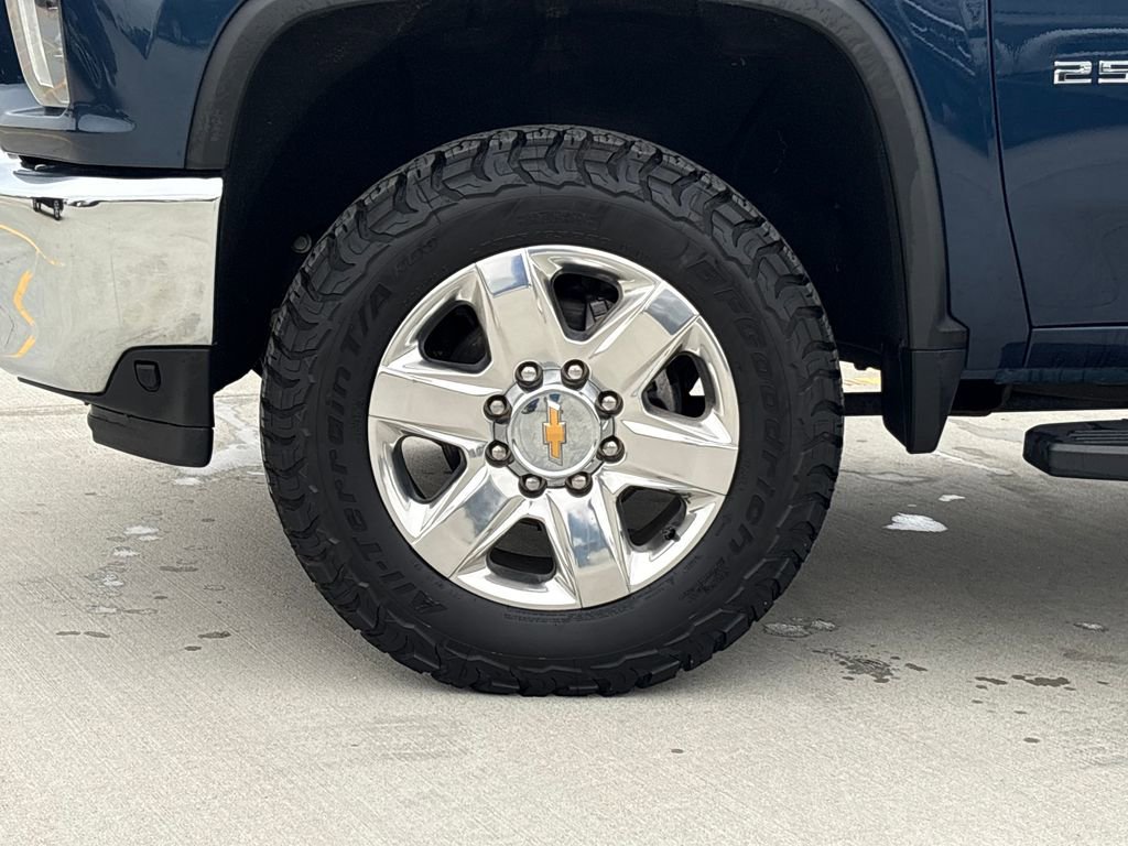 Used 2023 Chevrolet Silverado 2500 LTZ AWD/4WD image 32