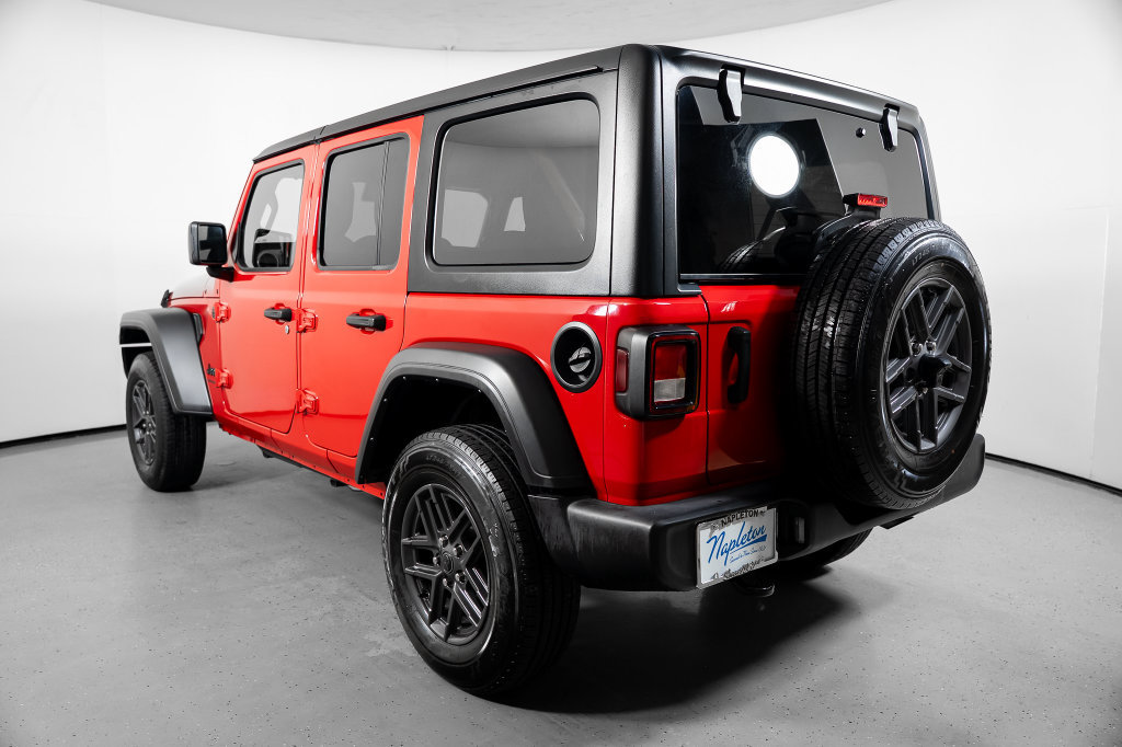 Used 2024 Jeep Wrangler Unlimited Sport AWD/4WD image 12