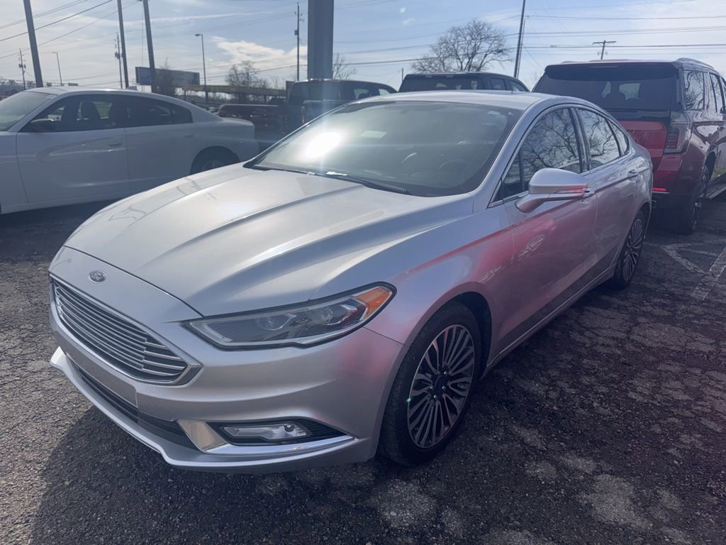 Used 2017 Ford Fusion SE image 1
