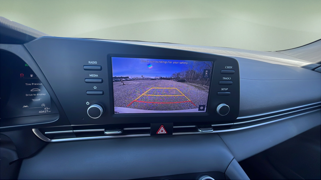 Used 2022 Hyundai Elantra SE w/ Preferred Accessory Package FWD image 21