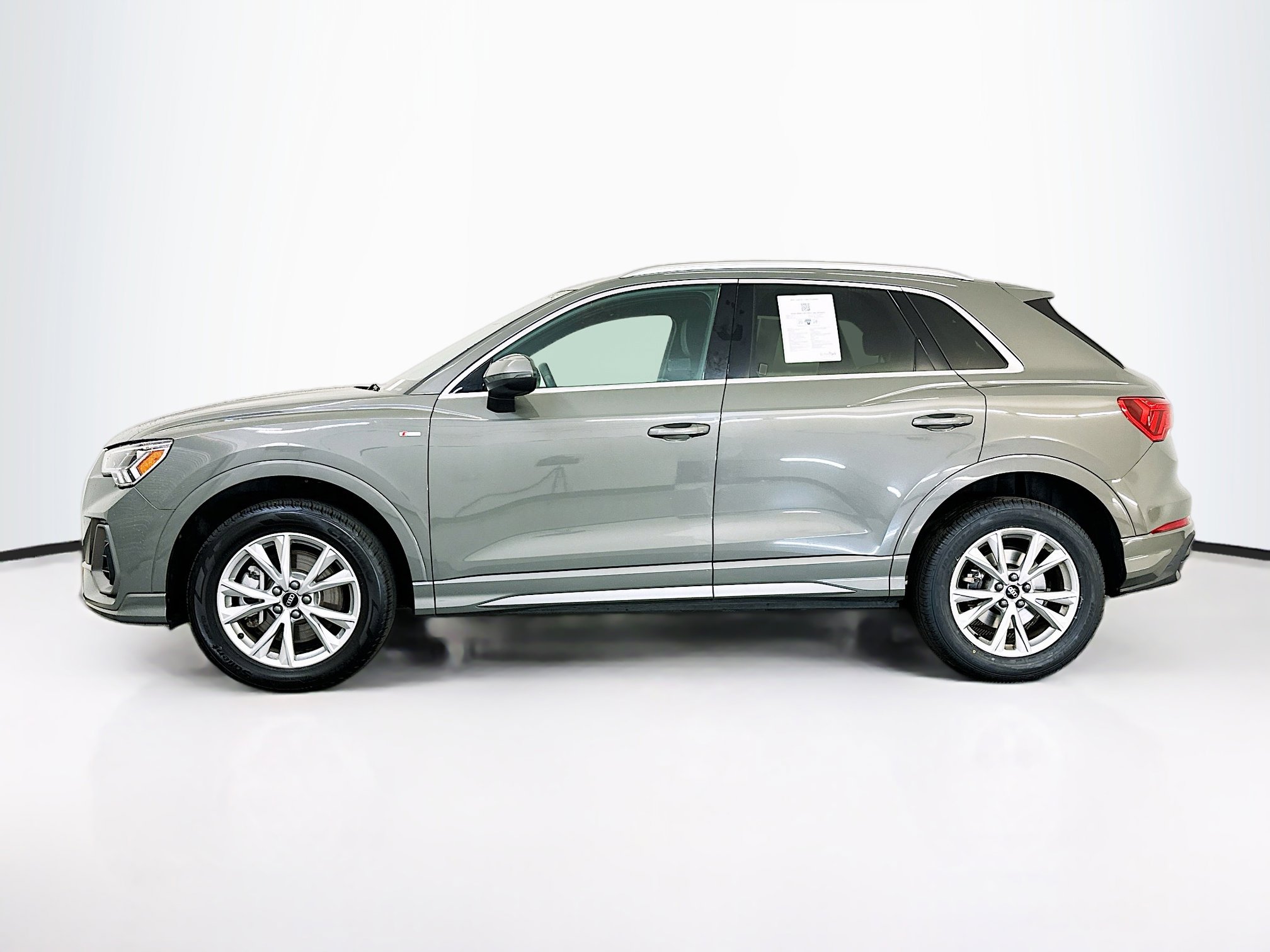 Used 2025 Audi Q3 2.0T Premium AWD/4WD image 4