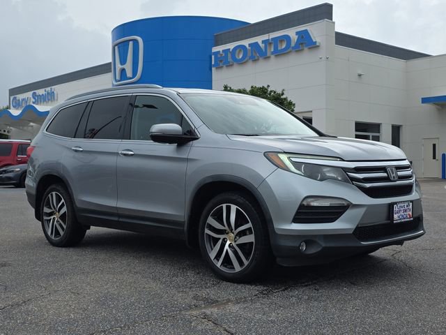 Used 2017 Honda Pilot Elite image 2