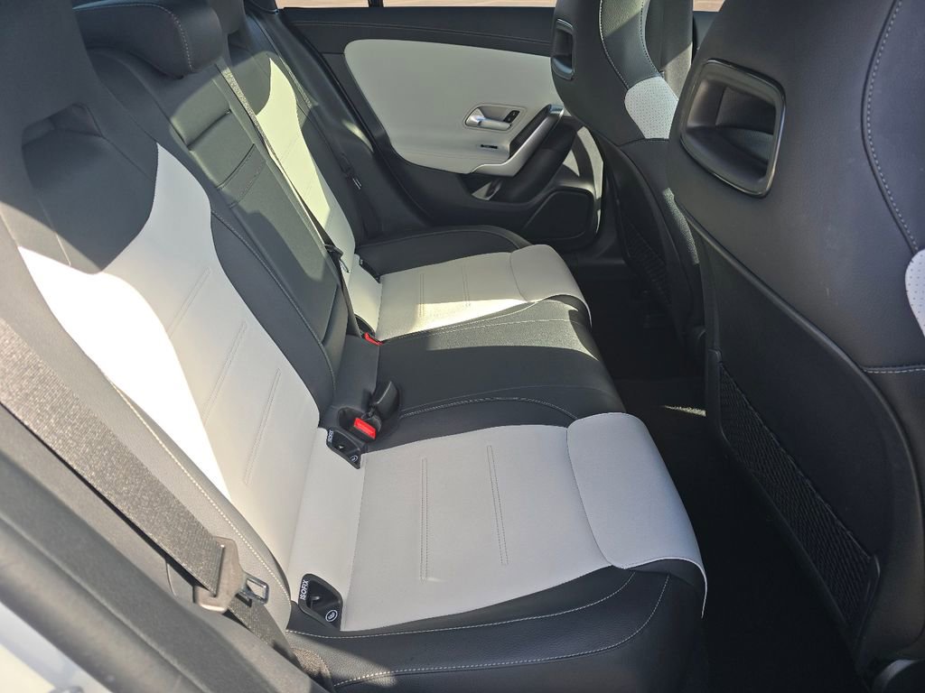 Used 2022 Mercedes-Benz CLA 35 AMG 4MATIC image 18