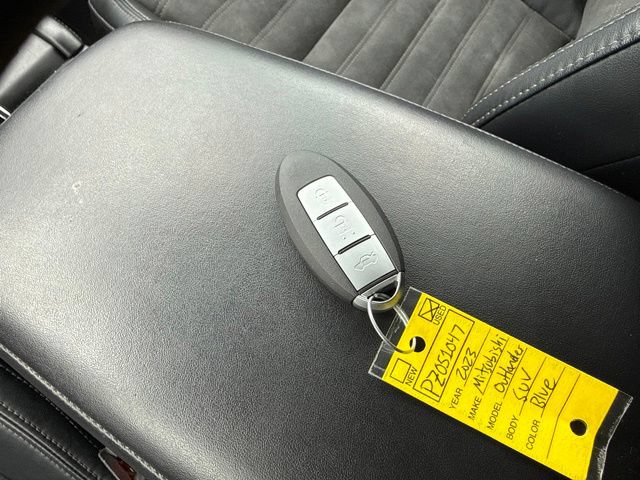 Used 2023 Mitsubishi Outlander SE AWD/4WD image 19